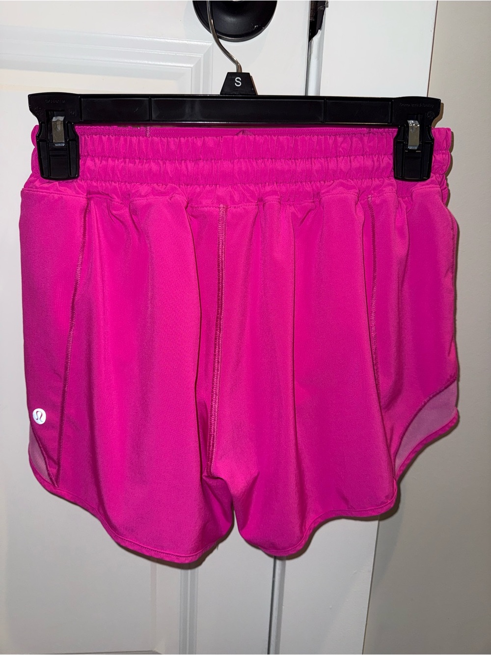 lululemon athletica Women's Athletic Shorts - Fuchsia Pink - Picture 2 of 2